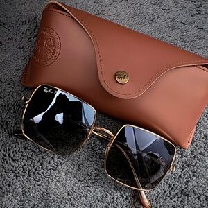 Ray-Ban Elegant Gold Frame Sunglasses
